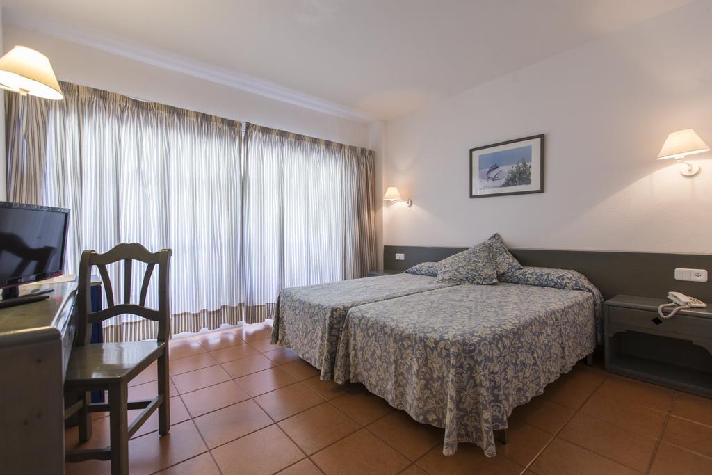 Hotel Presidente Portinatx Εξωτερικό φωτογραφία